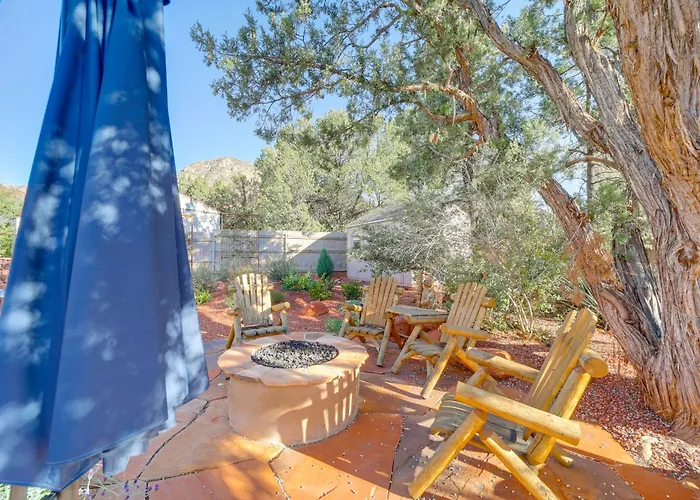 Ferienhaus Walk To Trails! West Retreat W/ Deck & Yard *